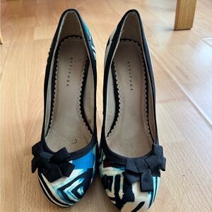 Attitude Black and Blue Geometric Heels
